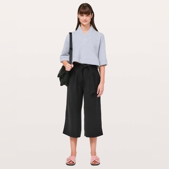 Lululemon NEW Noir Tie Waist Crop Pants in Black‎ 2 - Picture 7 of 10